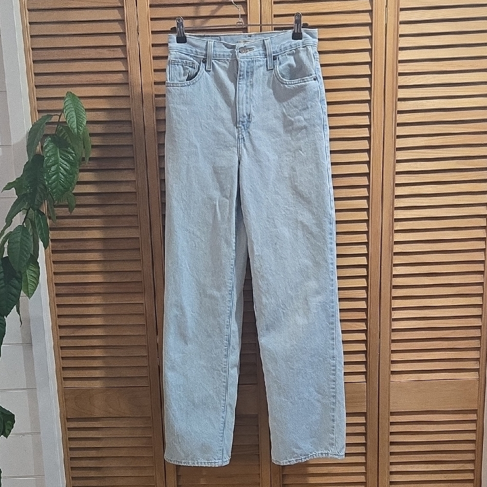Levi's High Waisted Straight Leg Jeans.